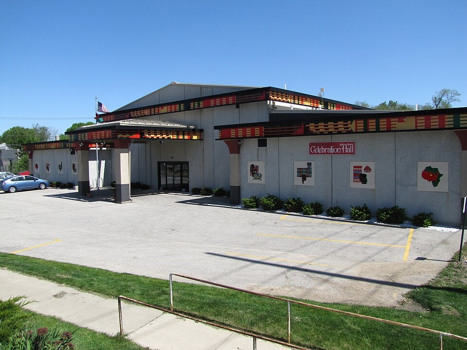 An outdoor photo (over 10 years old) of the African American Museum of Iowa, licensed under Creative Commons and sourced from https://commons.wikimedia.org/wiki/File:African_American_Museum_of_Iowa.jpg#filelinks