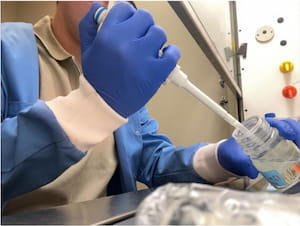 Pipetting iron chloride solution
