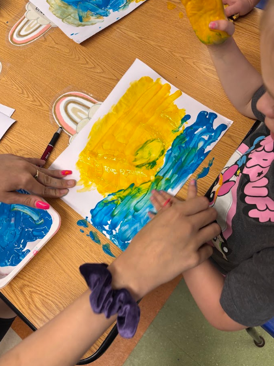 Children fingerpainting